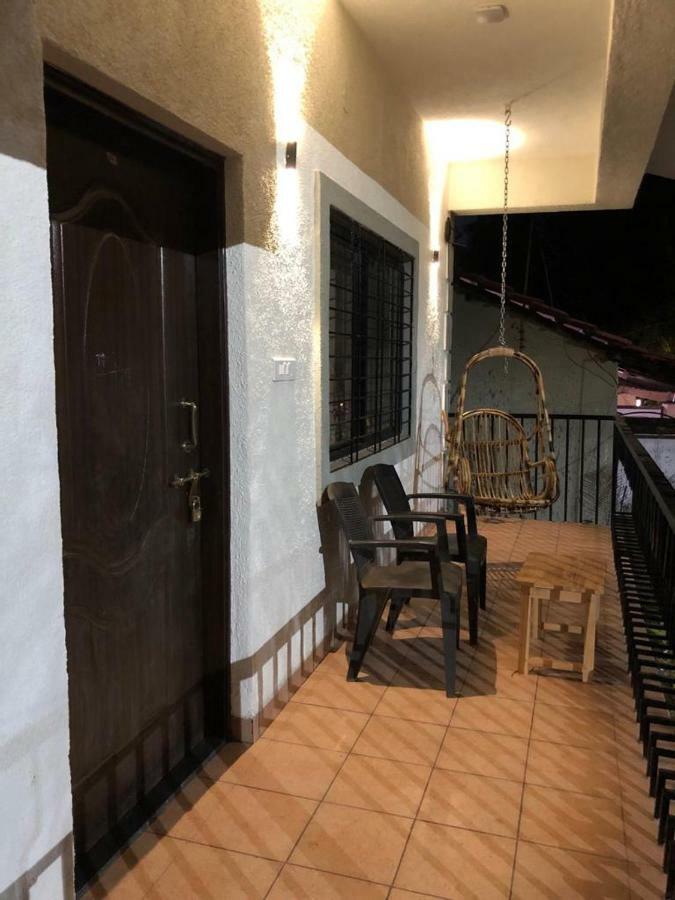 Raikar Guest House Bogmalo Eksteriør billede